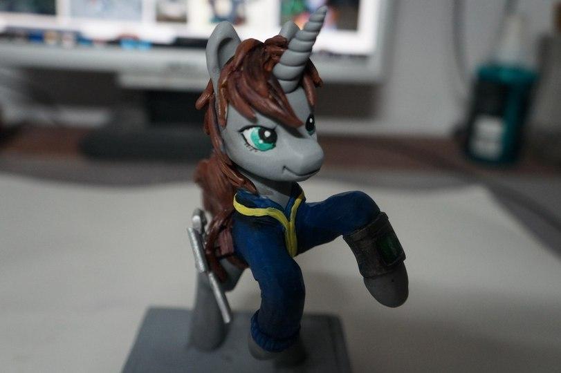 блекджек,Blackjack (mlp),mlp fallout,my little pony,Мой маленький пони,фэндомы,Littlepip,Литлпип,пони,Princess Luna,принцесса Луна,royal,Принцесса Луна,фендомы,mlp сделай сам,милитаризм,Фигурки.,mlp милитаризм