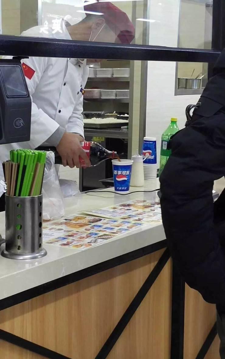 2020,июль,начало,pepsi,Coca-Cola,анархия,Прикольные картинки,азиаты,кнр