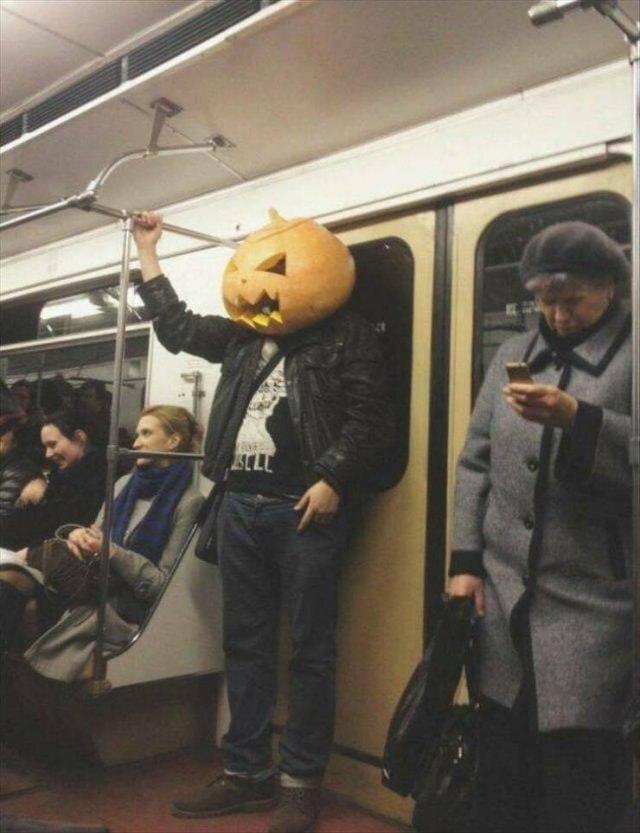 Halloween,праздник,метро,маска,jack,тыква