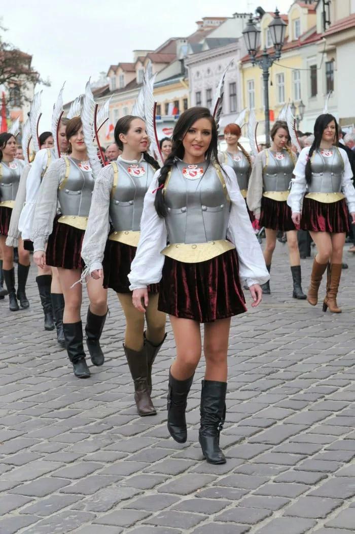Крылатые гусары,Польша,страны,девушки