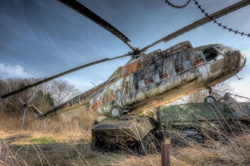 заброшенное,оружие,военная техника,Германия,страны,фото,ГДР,танк,самолет,вертолет,длиннопост,т-34-85,Ми-8,МиГ-21,МиГ-23,эстетика ебеней,Military Photos,разное,брошенные вертолёты