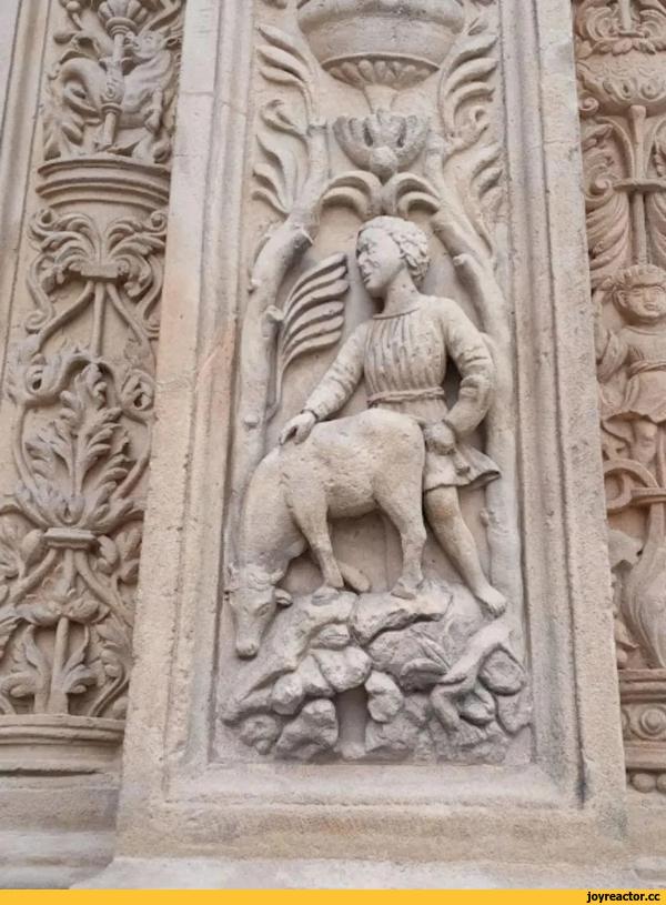 коровка,барельеф,скульптура